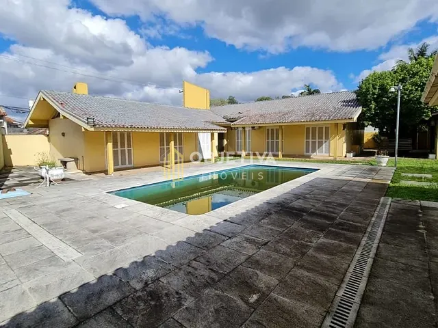 Casa com 400m² 3 quartos e 3 banheiros, à venda, no bairro Primavera em Novo Hamburgo