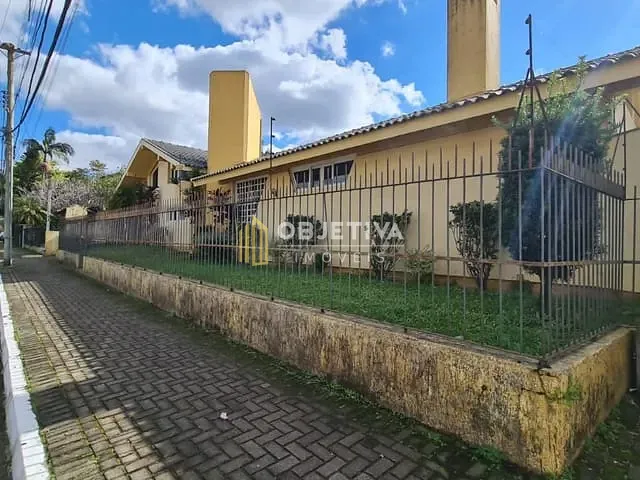 Casa com 400m² 3 quartos e 3 banheiros, à venda, no bairro Primavera em Novo Hamburgo