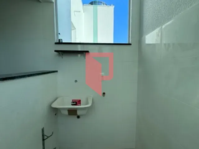 Casa 2 quartos e 1 banheiro, para alugar, no bairro Caiçaras em Belo Horizonte