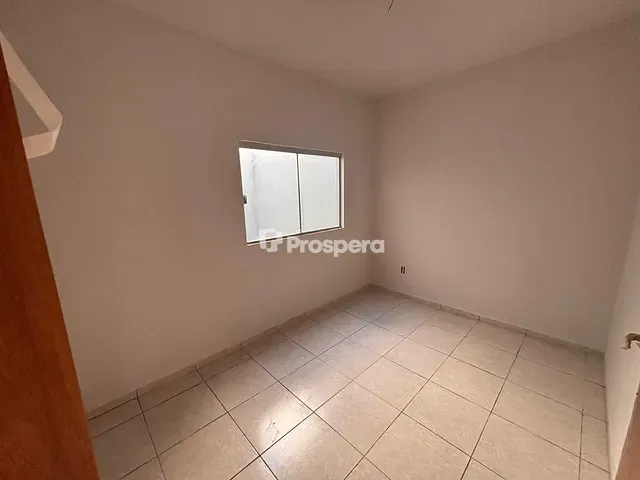 Casa com 197m² 3 quartos e 2 banheiros, à venda, no bairro Setor Colonial Sul em Aparecida de Goiânia