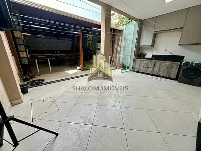 Casa com 204m² 3 quartos e 1 banheiro, à venda, no bairro Parque Xangri-La em Contagem