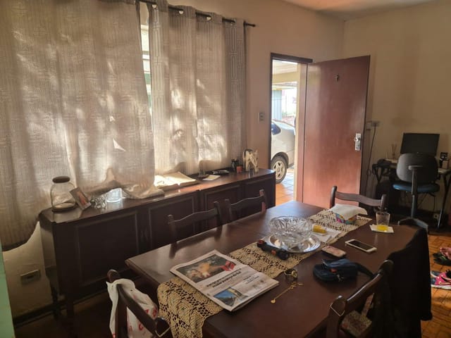 Casa com 590m² 4 quartos e 1 banheiro, à venda, no bairro Aparecida em Londrina