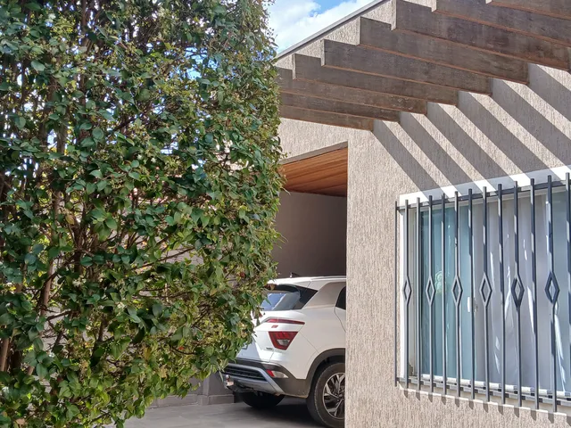 Casa com 250m² 3 quartos e 3 banheiros, para alugar, no bairro Jardim Independência em Taubaté