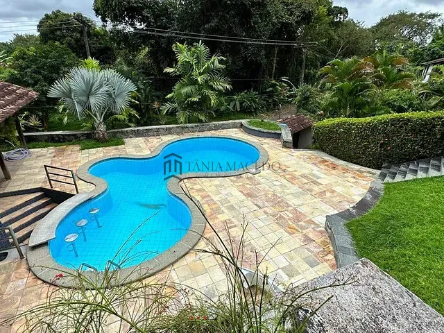 Casa 6 quartos e 3 banheiros, à venda, no bairro Apipucos em Recife