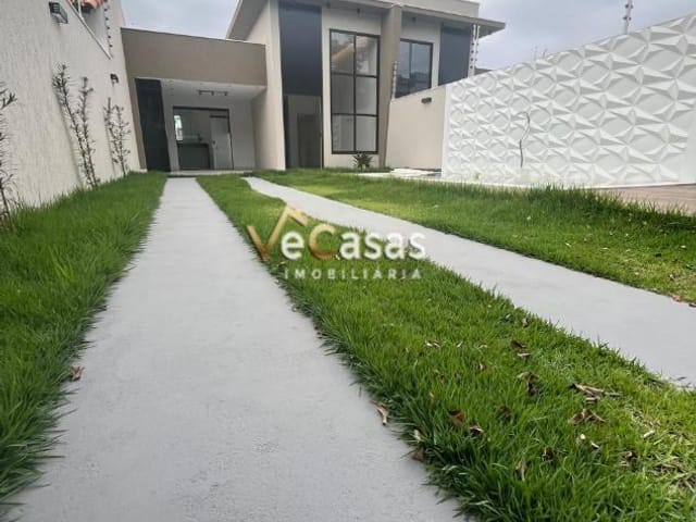 Casa com 210m² 3 quartos e 2 banheiros, à venda, no bairro Ouro Verde em Rio das Ostras