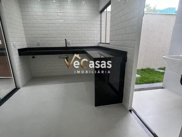 Casa com 210m² 3 quartos e 2 banheiros, à venda, no bairro Ouro Verde em Rio das Ostras