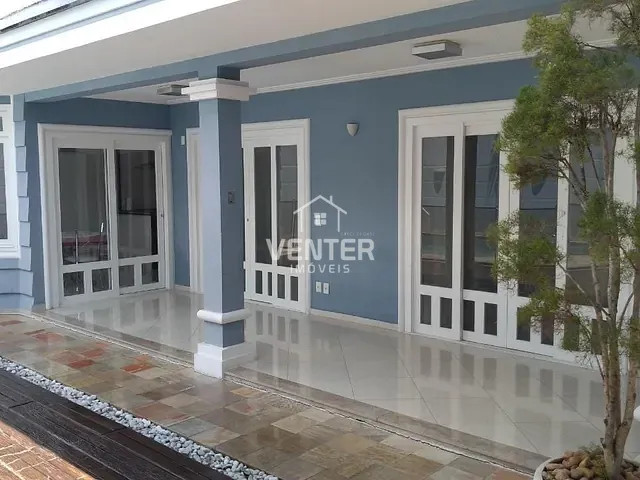 Casa com 420m² 4 quartos e 7 banheiros, à venda, no bairro Residencial Portal da Mantiqueira em Taubaté