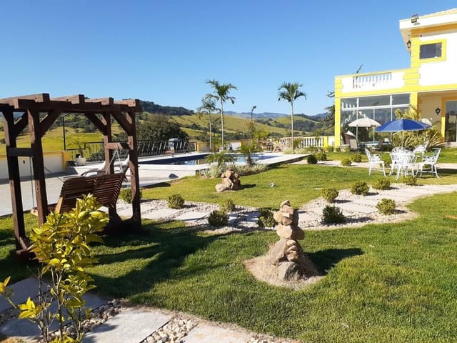 Casa com 1000m², à venda, no bairro Lagoa das Garças  em Cambuí