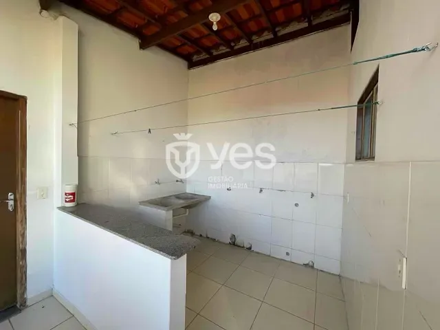 Casa com 320m² 3 quartos e 2 banheiros, à venda, no bairro Jardim das Primaveras em Araxá
