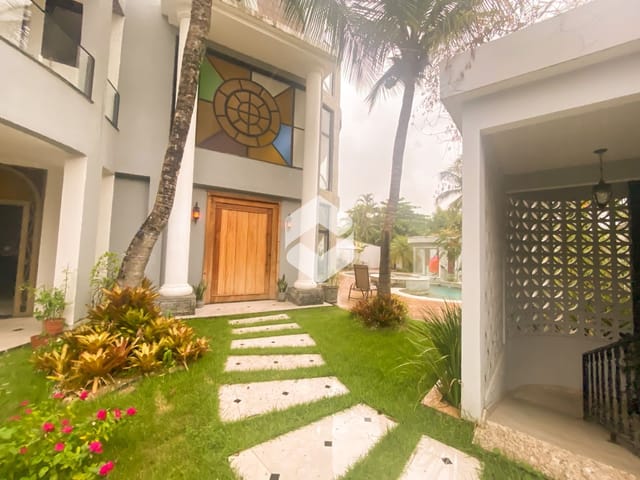 Casa com 800m² 6 quartos e 13 banheiros, à venda, no bairro Barra da Tijuca em Rio de Janeiro