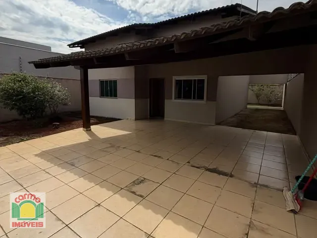 Casa 3 quartos e 2 banheiros, para alugar, no bairro Parque dos Pirineus em Anápolis