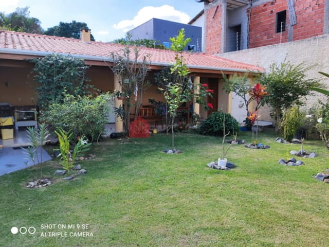 Casa com 364m², à venda, no bairro Belvedere Club dos 500 em Guaratinguetá