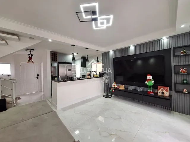 Casa com 126m² 3 quartos e 2 banheiros, à venda, no bairro Chácara Quiriri em Carapicuíba