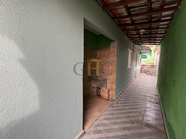 Casa para alugar, no bairro Centro em Salto de Pirapora