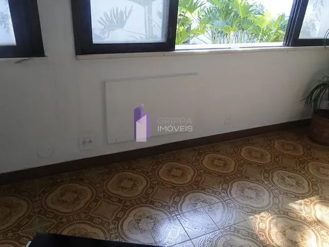 Casa com 360m² 3 quartos e 3 banheiros, para alugar, no bairro Itacoatiara em Niterói