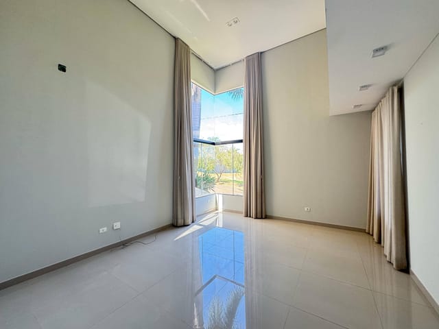 Casa com 312m² 3 quartos e 4 banheiros, para alugar, no bairro Esperança em Londrina