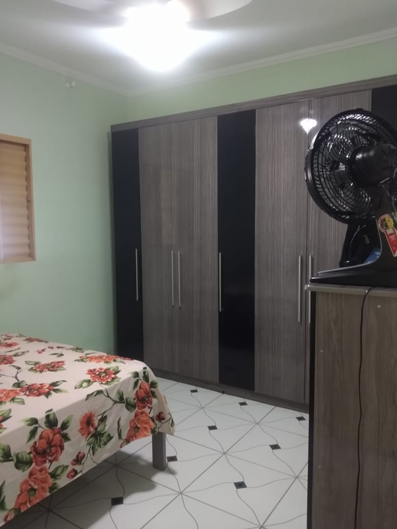 Casa à venda com 2 quartos, 77m² - Foto 10