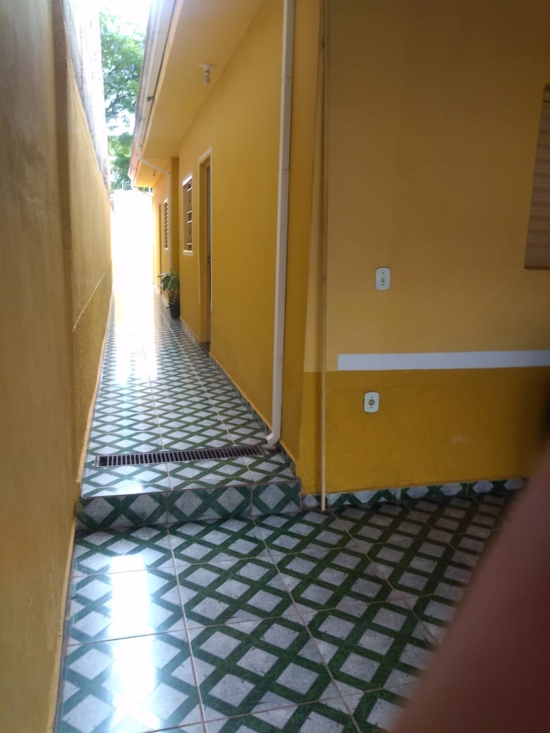 Casa à venda com 2 quartos, 77m² - Foto 2
