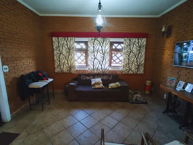 Casa com 338m² 3 quartos e 3 banheiros, à venda, no bairro Santa Cruz em Jaguariúna