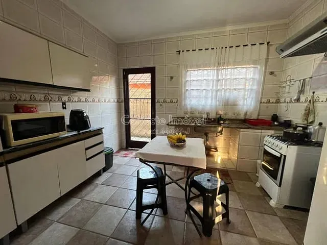 Casa com 338m² 3 quartos e 3 banheiros, à venda, no bairro Santa Cruz em Jaguariúna