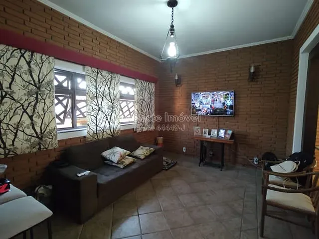 Casa com 338m² 3 quartos e 3 banheiros, à venda, no bairro Santa Cruz em Jaguariúna