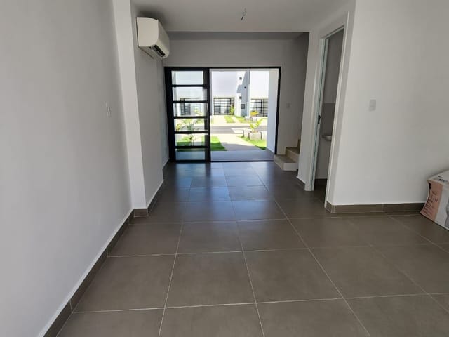 Casa com 60m² 2 quartos e 2 banheiros, à venda, no bairro Ponta Negra em Manaus