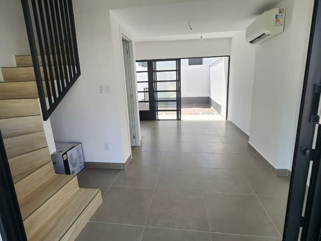 Casa com 60m² 2 quartos e 2 banheiros, à venda, no bairro Ponta Negra em Manaus