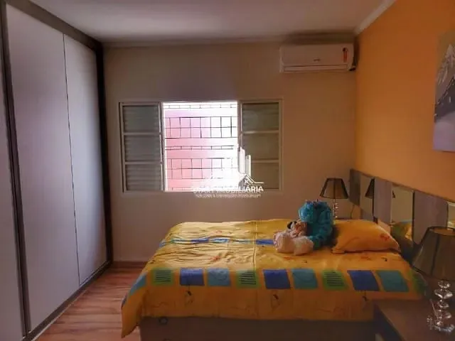 Casa com 323m² 2 quartos e 2 banheiros, à venda, no bairro Palmeiras em Pederneiras