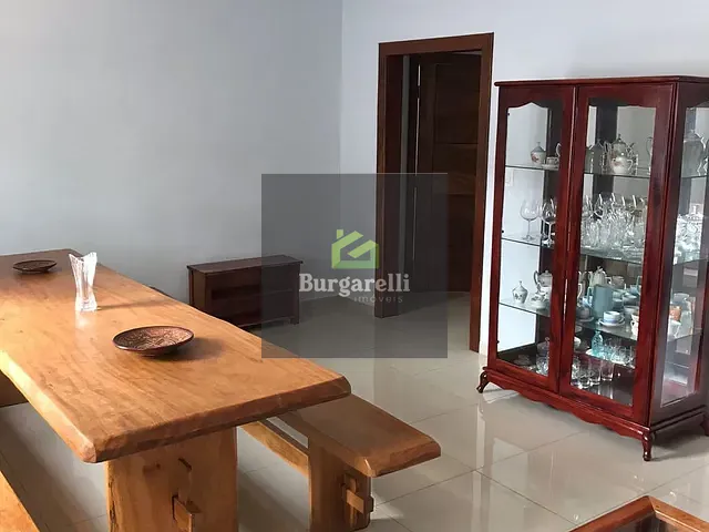 Casa com 264m² 5 quartos e 2 banheiros, à venda, no bairro chacrinha em Lavras