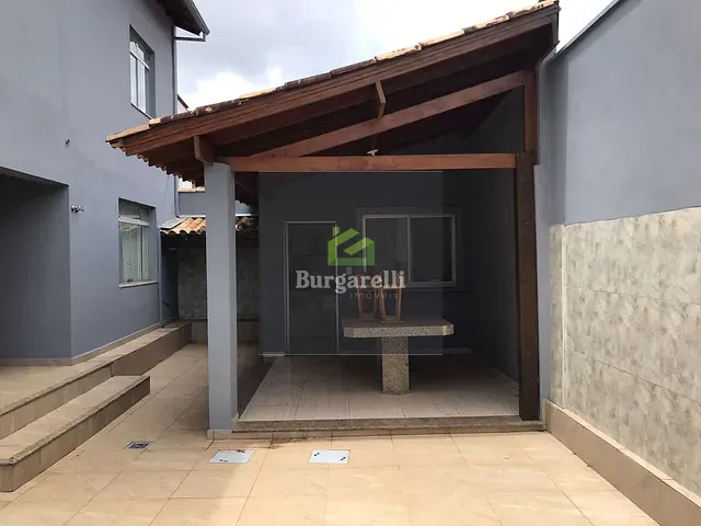 Casa com 264m² 5 quartos e 2 banheiros, à venda, no bairro chacrinha em Lavras