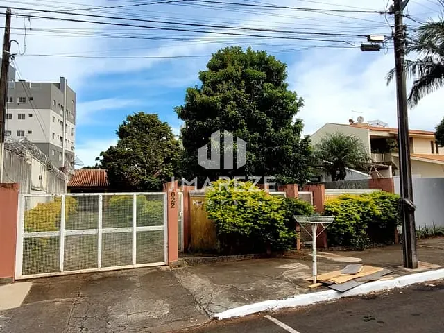 Casa com 545m² 3 quartos e 1 banheiro, à venda, no bairro Centro em Apucarana