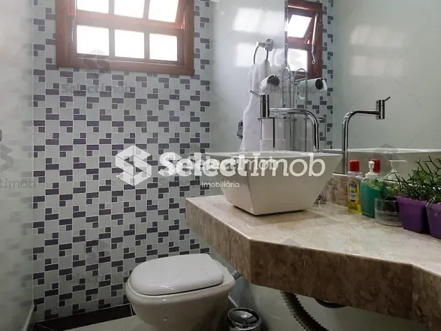 Casa com 191m² 3 quartos e 3 banheiros, à venda, no bairro Parque São Vicente em Mauá