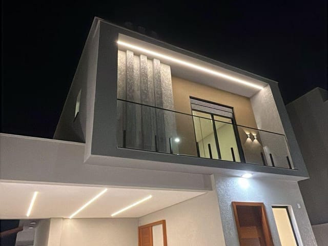 Casa 3 quartos e 2 banheiros, à venda, no bairro São João do Rio Vermelho em Florianópolis