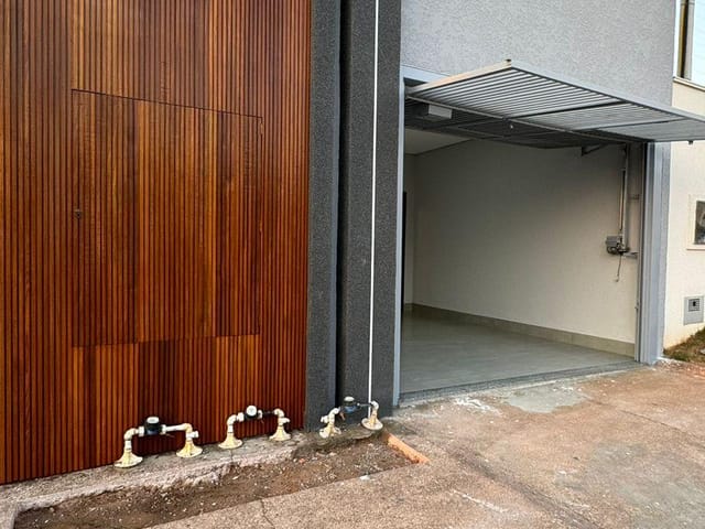 Casa com 90m² 2 quartos e 2 banheiros, à venda, no bairro Jardim Celeste em Sinop