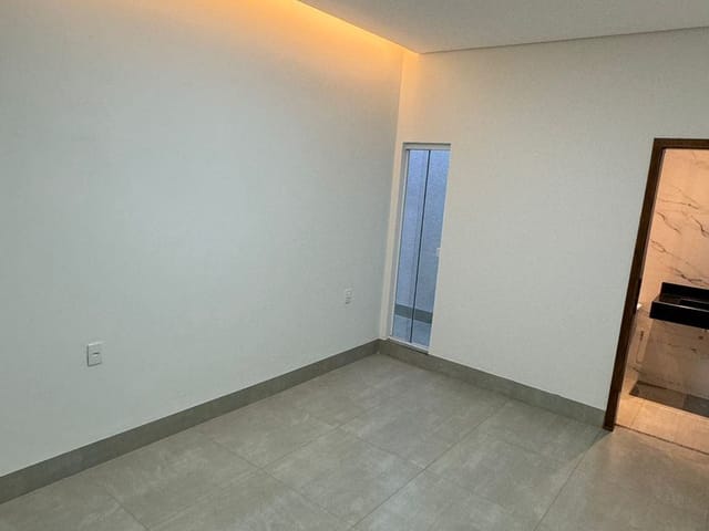 Casa com 90m² 2 quartos e 2 banheiros, à venda, no bairro Jardim Celeste em Sinop