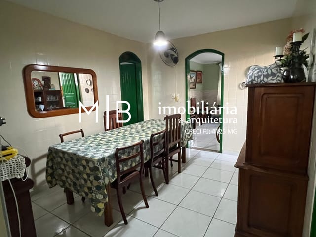 Casa 4 quartos e 3 banheiros, à venda, no bairro IZABEL TAVARES em CATAGUASES