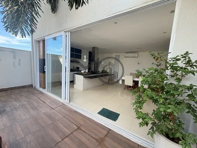 Casa com 200m² 3 quartos e 2 banheiros, à venda, no bairro Jardim Imperial em Cuiabá