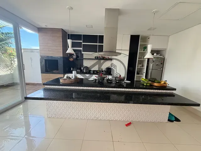 Casa com 200m² 3 quartos e 2 banheiros, à venda, no bairro Jardim Imperial em Cuiabá