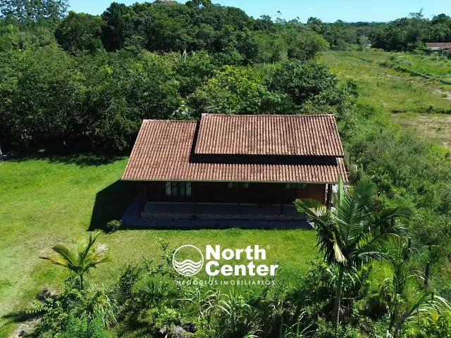 Casa 3 quartos e 2 banheiros, para alugar, no bairro Pinheiros em Balneário Barra do Sul