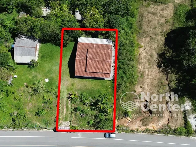 Casa 3 quartos e 2 banheiros, para alugar, no bairro Pinheiros em Balneário Barra do Sul