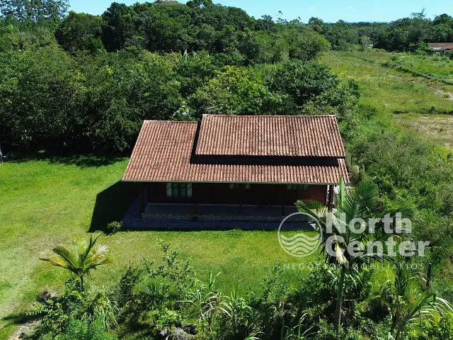 Casa 3 quartos e 2 banheiros, para alugar, no bairro Pinheiros em Balneário Barra do Sul