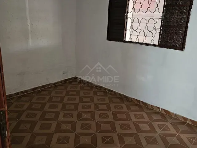 Casa com 163m² 3 quartos e 1 banheiro, à venda, no bairro Jardim Esperança em Poços de Caldas
