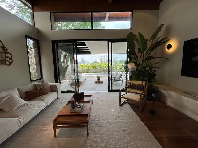 Casa com 600m² 4 quartos e 7 banheiros, à venda, no bairro Alphaville Residencial Um em Barueri