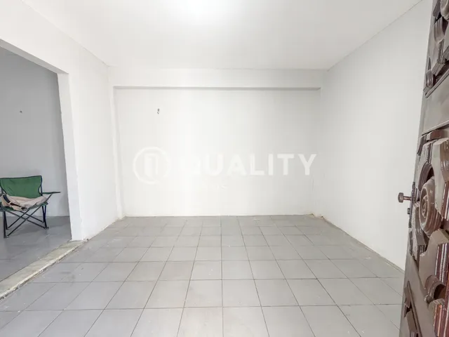 Casa com 200m² 3 quartos e 2 banheiros, à venda, no bairro Jereissati II em Maracanaú