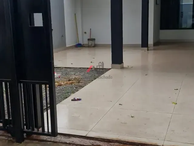 Casa com 150m² 3 quartos e 1 banheiro, à venda, no bairro Jardim Interlagos em Arapongas