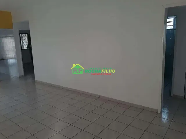 Casa com 396m² 3 quartos e 2 banheiros, à venda, no bairro Horto em Teresina