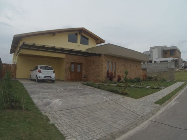 Foto do Casa - Casa com 4 dormitórios à venda, 284 m² por R$ 2.500.000,00 - Condomínio Colinas do Paratehy Norte  - São José dos Campos/SP | RUSSI IMÓVEIS