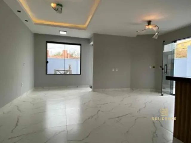 Casa com 120m² 3 quartos e 2 banheiros, à venda, no bairro Roma em Volta Redonda