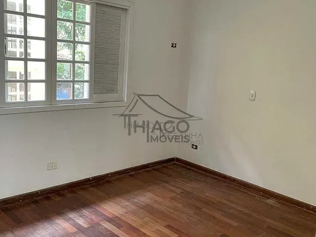 Casa com 260m² 4 quartos e 3 banheiros, à venda, no bairro Granja Viana em Cotia
