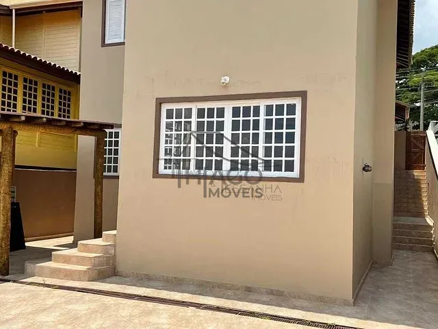 Casa com 260m² 4 quartos e 3 banheiros, à venda, no bairro Granja Viana em Cotia